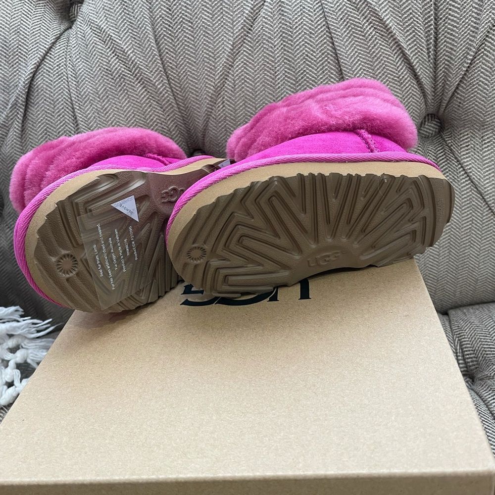 Ugg Fluff quilted boots size 6 T - Picture 4 of 5
